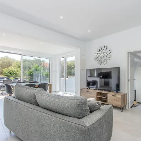 Villa Girones By Interhome Roses